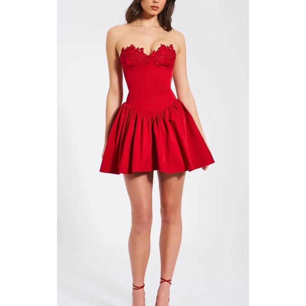 Miss Circle Red Dress